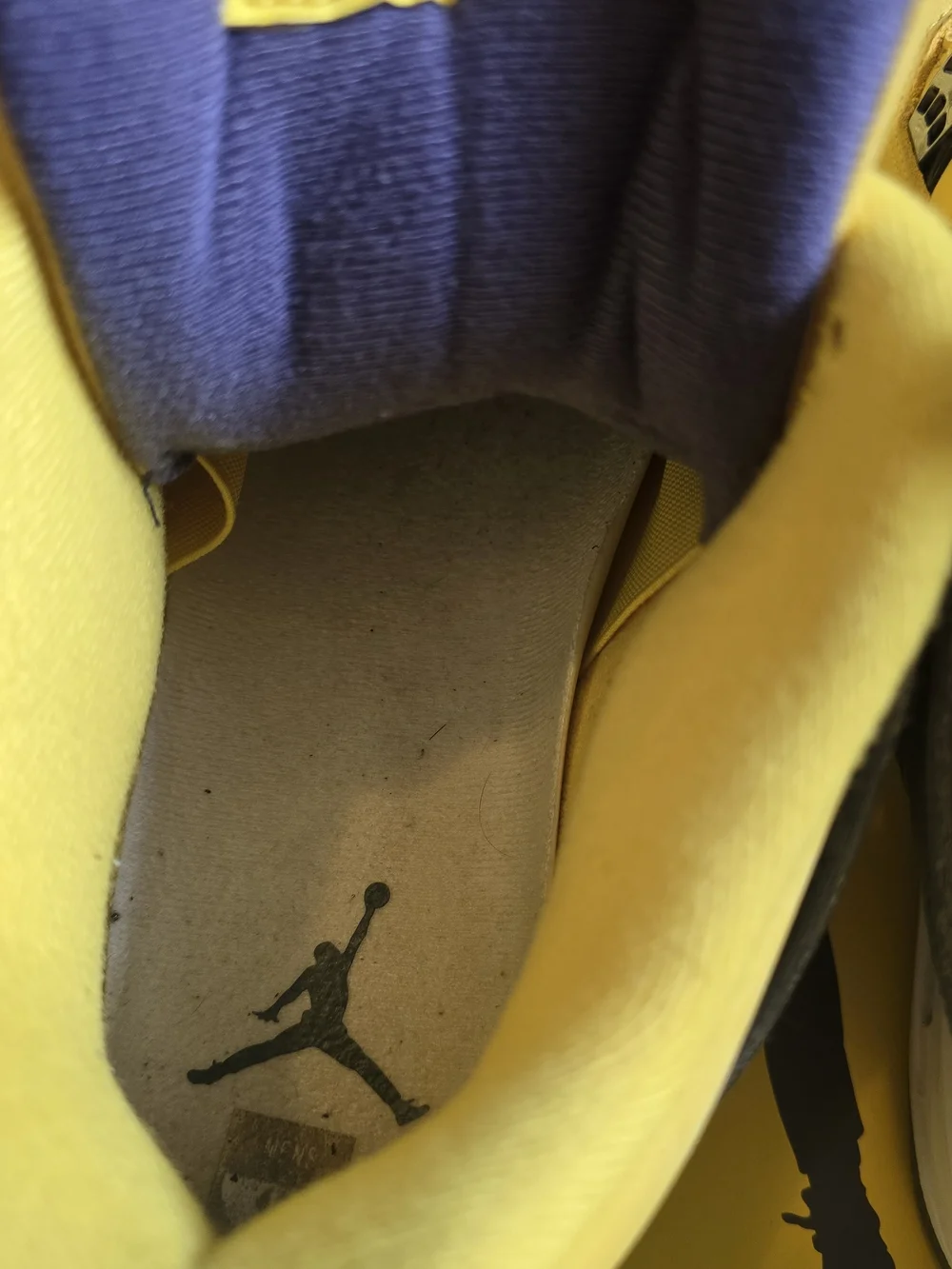 Nike Air Jordan 4 Retro Men’s Yellow Basketball Shoes Size 10